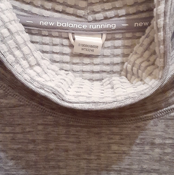 New Balance pullover - Picture 1 of 3